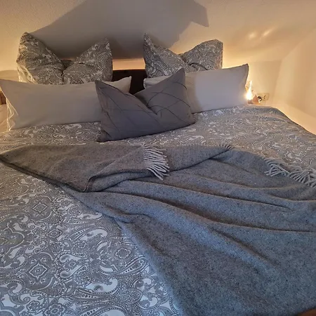 Lägenhet Weitblick In Hoehenlage Von